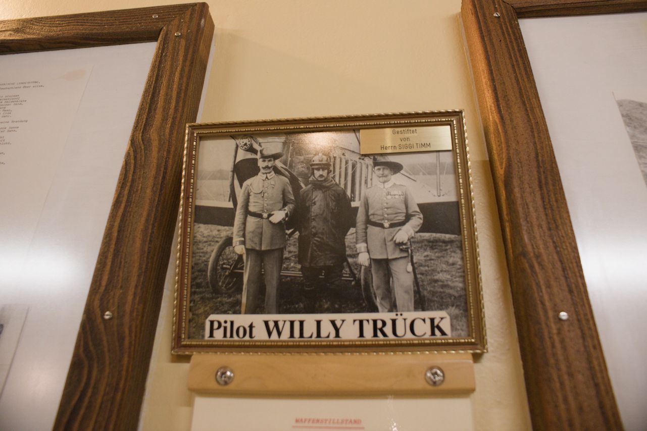 Historisches Foto Pilot Willy Trück, Namibia